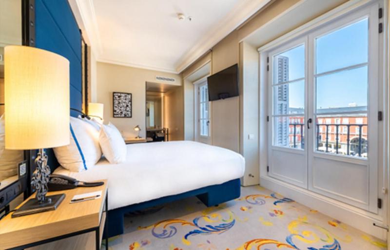 Deluxe Plaza Mayor image 1