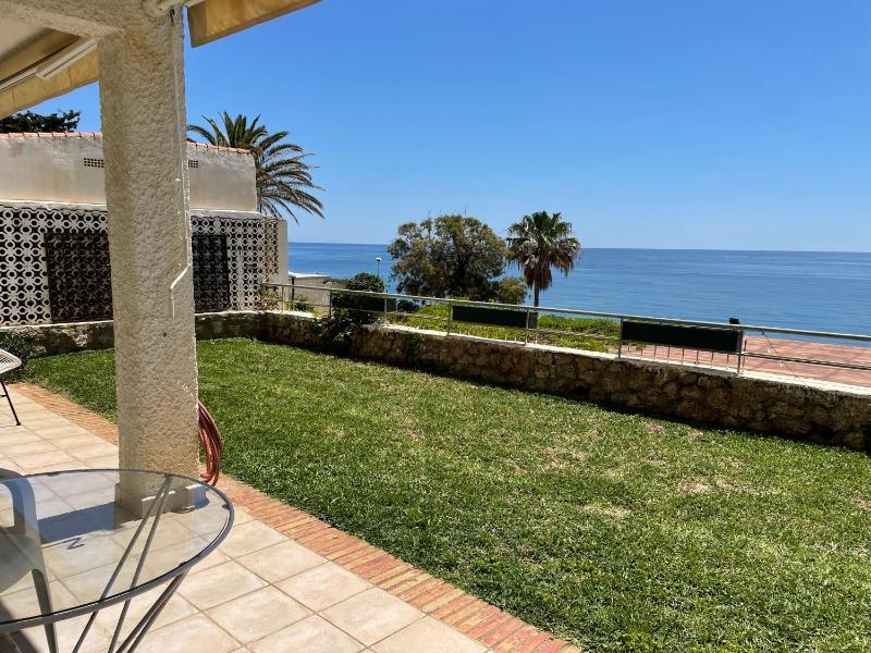 Apartamento La Roca Rental Bungalow a pie de playa - image 1