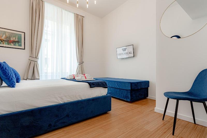 Double Room with Extra Bed image 2