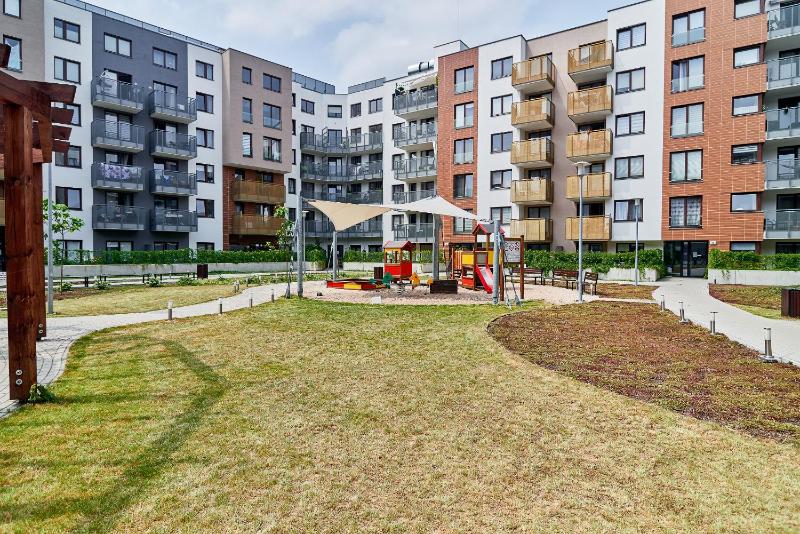 Apartment Świstackiego with FREE GARAGE by Noclegi Renters - image 11