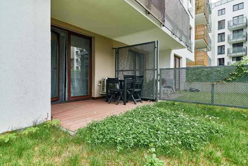 Apartment Świstackiego with FREE GARAGE by Noclegi Renters - image 15