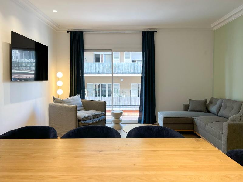 Stay Unique Apartments Balmes II - image 4