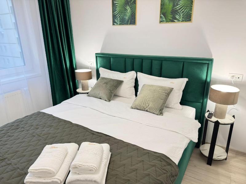 Luxury Glam Apartments near Coresi Mall - Parking Option - image 9