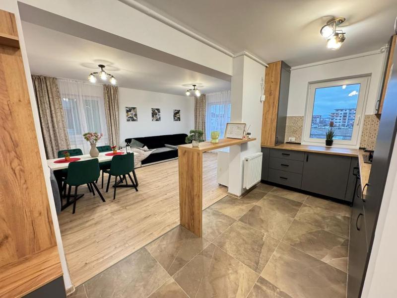 Luxury Glam Apartments near Coresi Mall - Parking Option - image 13