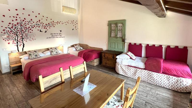 Family Room image 4