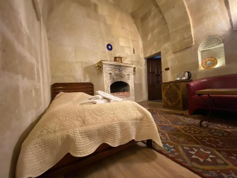Double Room with Patio image 2