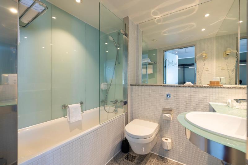 Standard Double Room image 4