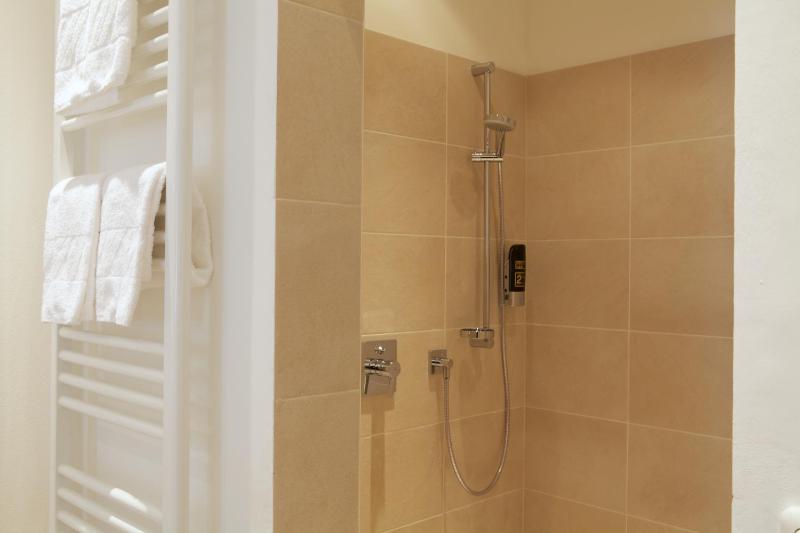 Suite image 2