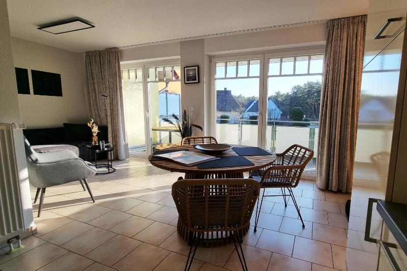 One-Bedroom Apartment image 4