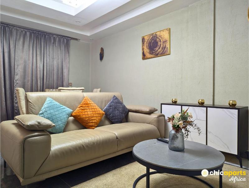 Chic studio with parking near the airport - image 14