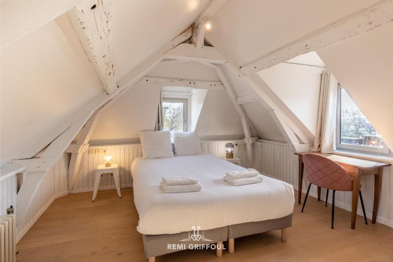 Family Stay - In the Heart of Honfleur 8 guests Private Garden - image 10