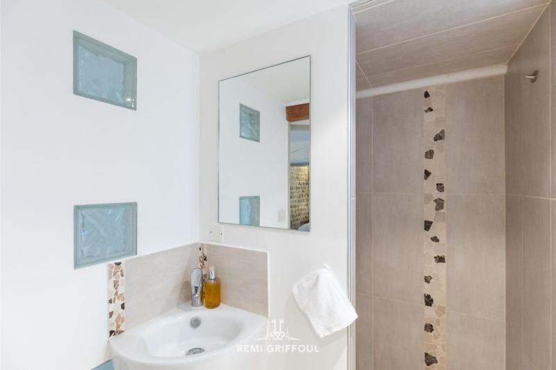 Family Stay - In the Heart of Honfleur 8 guests Private Garden - image 22