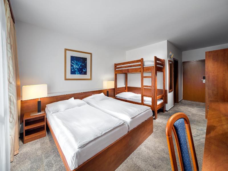 Family Double Room image 1