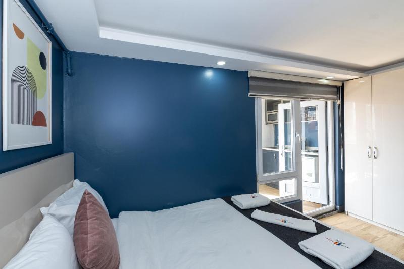 Suite with Terrace image 3