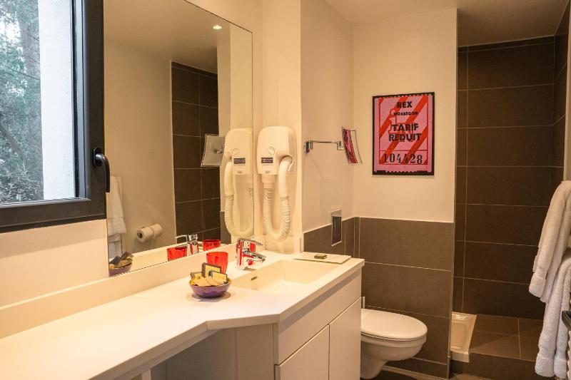 Budget Double Room image 3