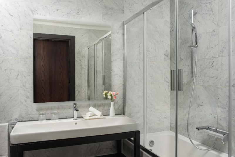 Suite with Balcony image 4