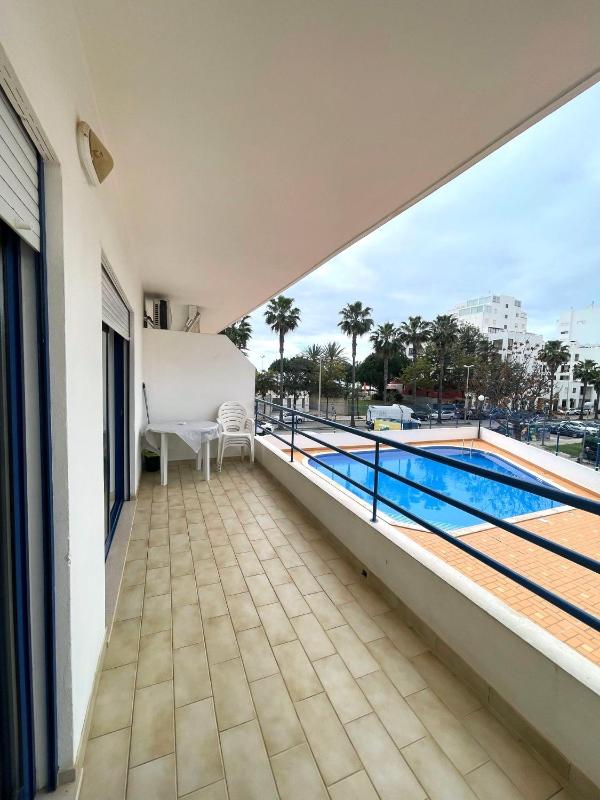 One-Bedroom Apartment image 1