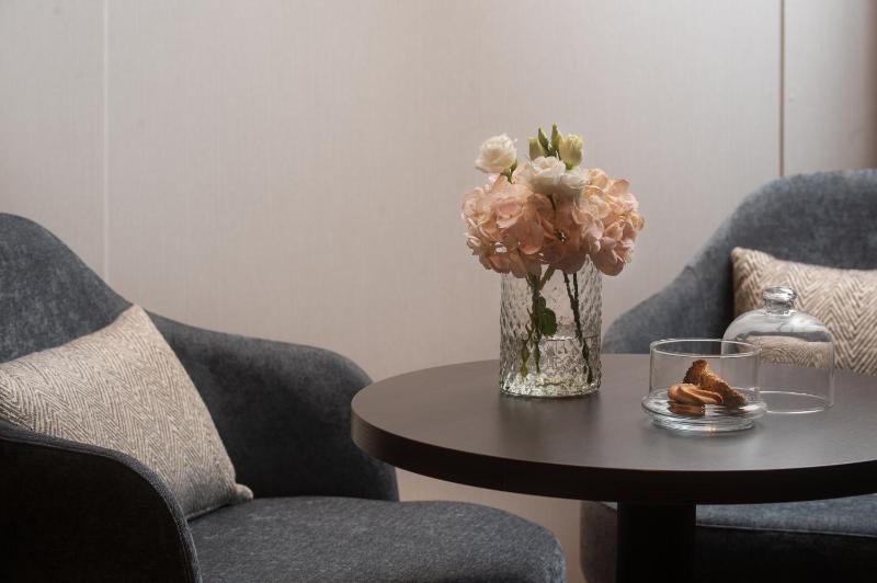 Suite with Balcony image 3