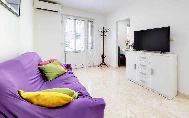 City Apartment Nora - image 13