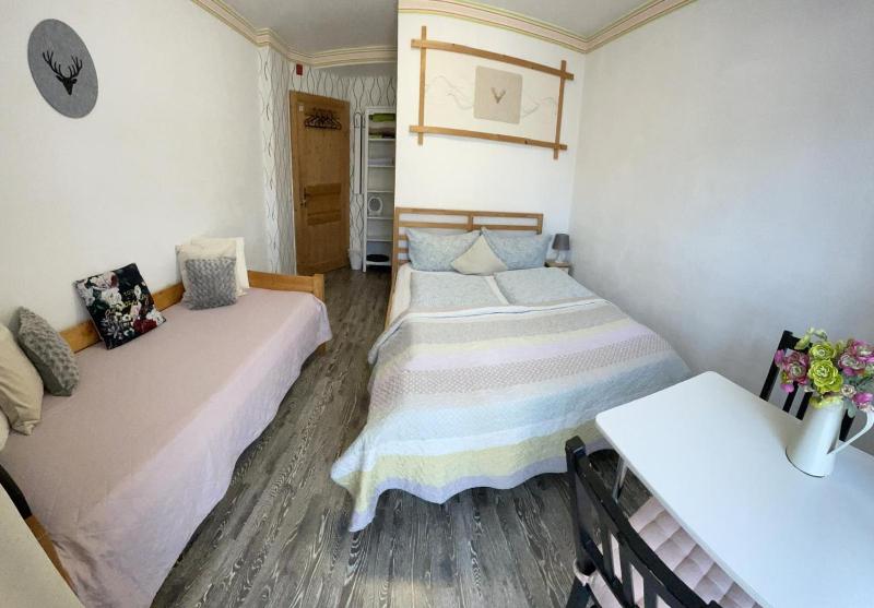 Double Room with Terrace and Private Bathroom image 1