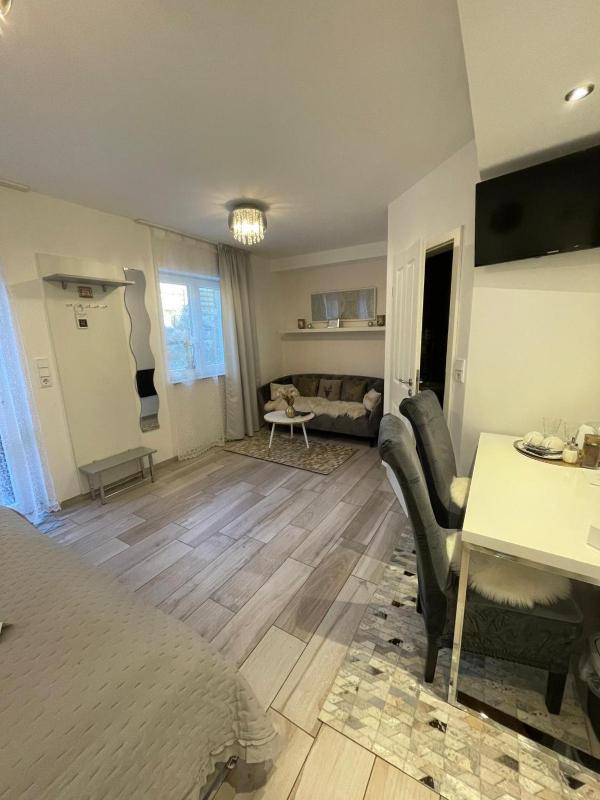 Deluxe double room with king size bed - Annex image 4