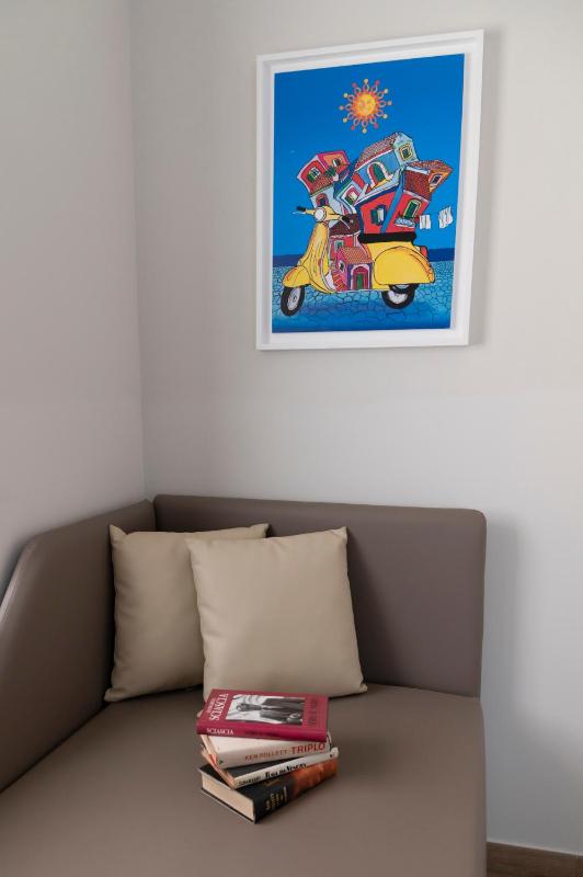 Deluxe Triple Room image 3