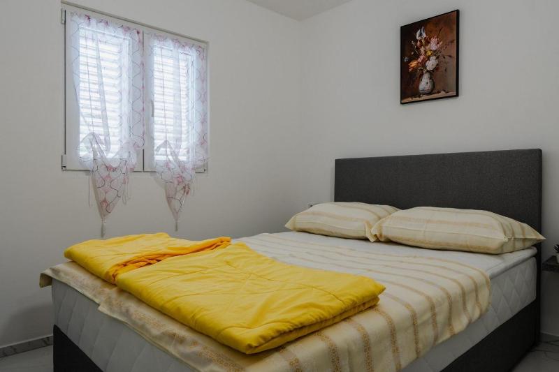 Apartments Kristija - image 5