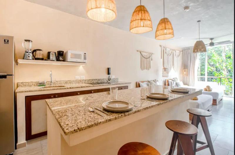 Tulum Center family double suite four guest with free parking pool AC kitchenette near Beach - image 25