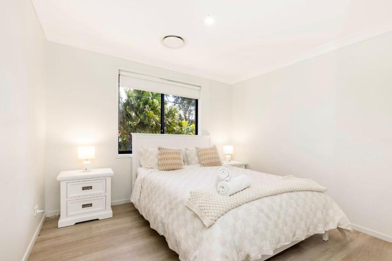 Water Lane - Swimming Pool - 4 Mins Walk to Bay - image 12