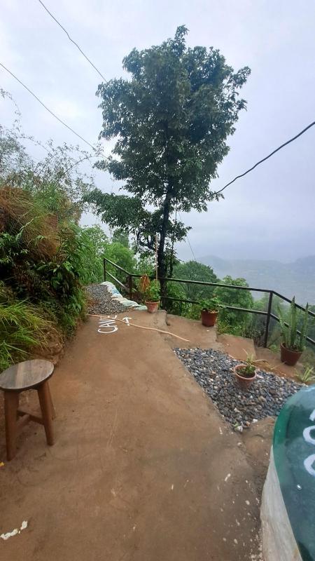 Kailash villa cave cabin lake front - image 10