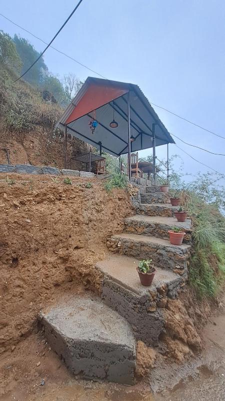 Kailash villa cave cabin lake front - image 16