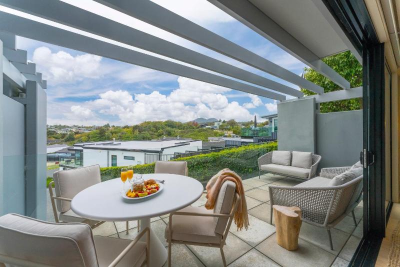 The Moorings Apartment 6 - Close to the Lake! - image 6