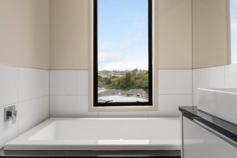 The Moorings Apartment 6 - Close to the Lake! - image 23