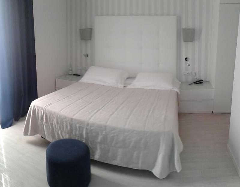Standard Double Room image 4
