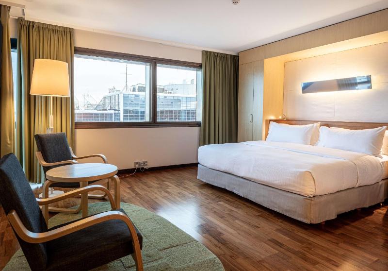 Executive King Room with Sauna image 3