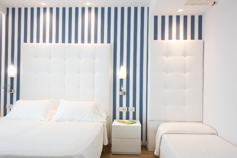 Superior Triple Room image 1