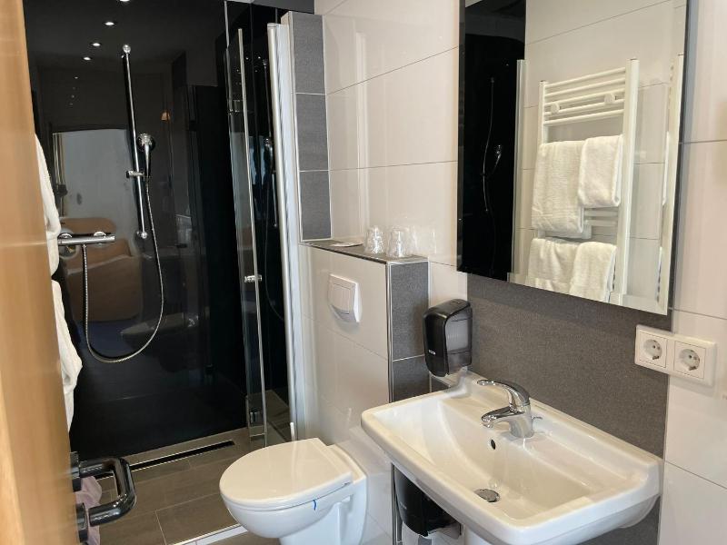 Triple Room image 4