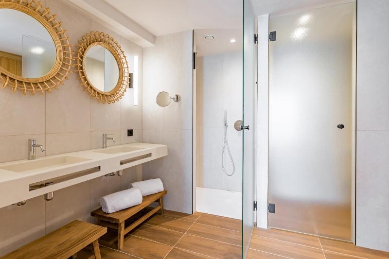 Junior Suite image 2