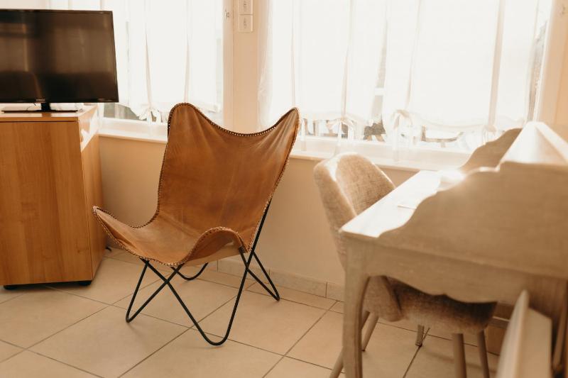 Prestige Room image 4