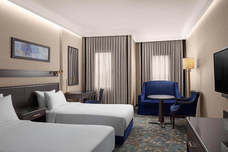 Executive Twin Room with Lounge Access image 1