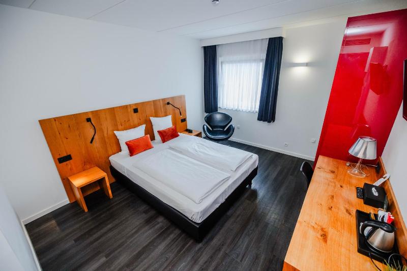 Comfort Double Room with Shower image 4