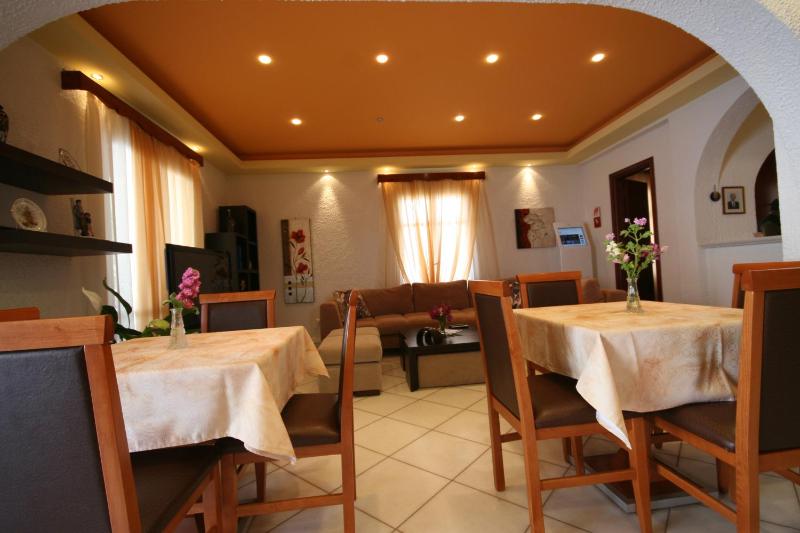 Double or Twin Room image 3