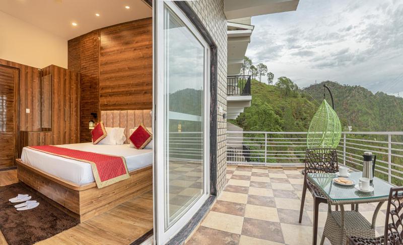 LakeView Kasauli Cottage - image 3
