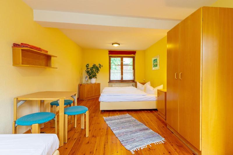Standard Triple Room image 1