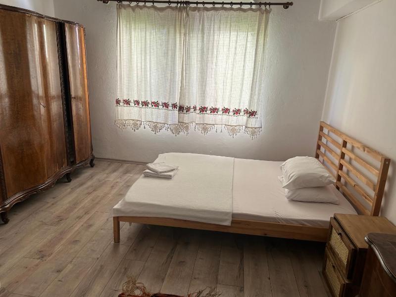 Double Room image 2