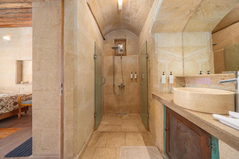 Room with Balcony image 4