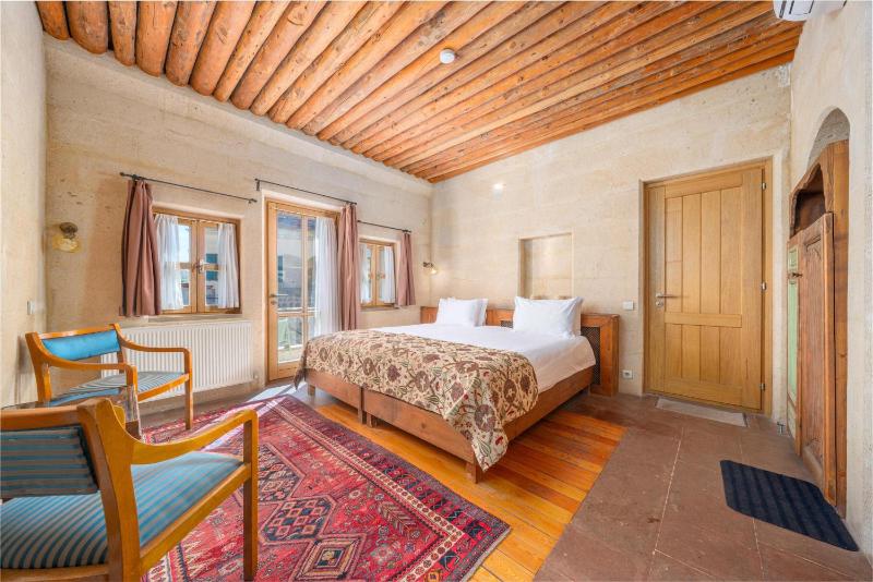 Room with Balcony image 3