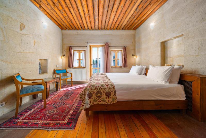 Room with Balcony image 2