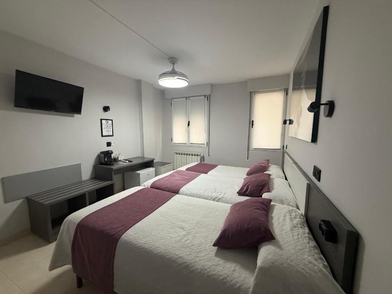 Triple Room image 1