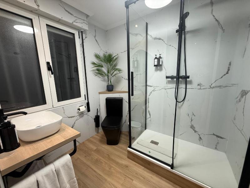 Triple Room image 2